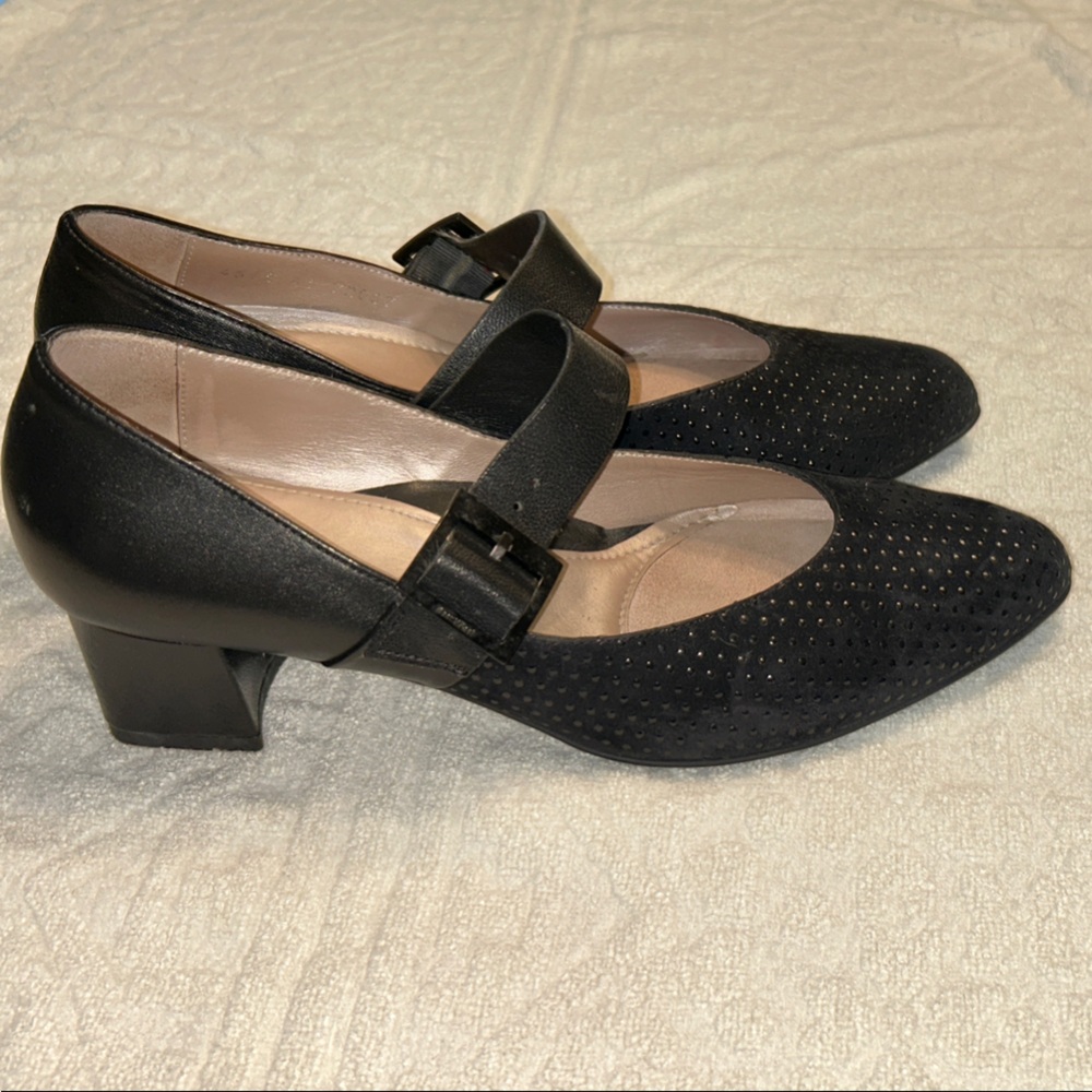 BeautiFeel Black Heeled Shoes